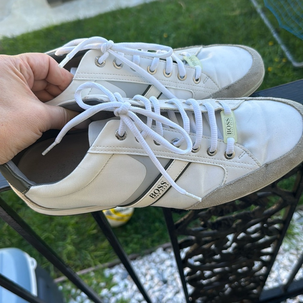 Hugo Boss men shoes, Saturn Low Top Sneaker, Light Pastel Gray, size 43.